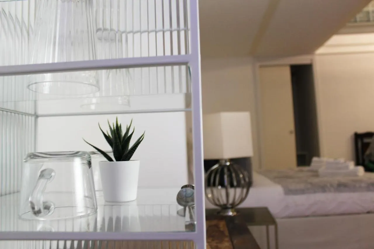Naviglio81 Bed & Breakfast Milan
