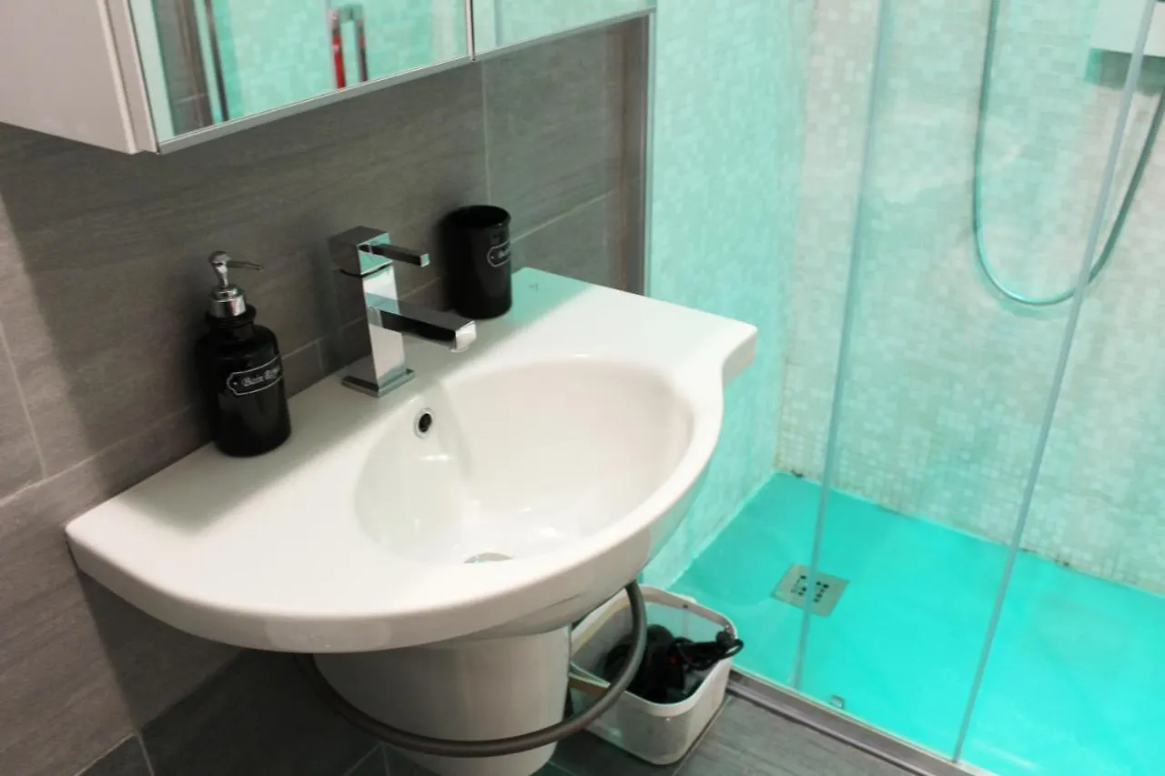 Naviglio81 Bed & Breakfast Milan 2*,  Italy