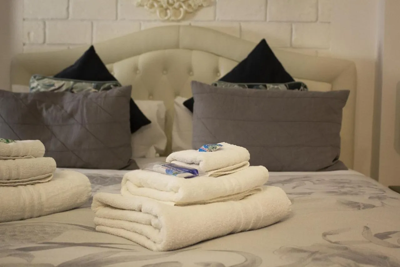 Naviglio81 Bed & Breakfast Milan